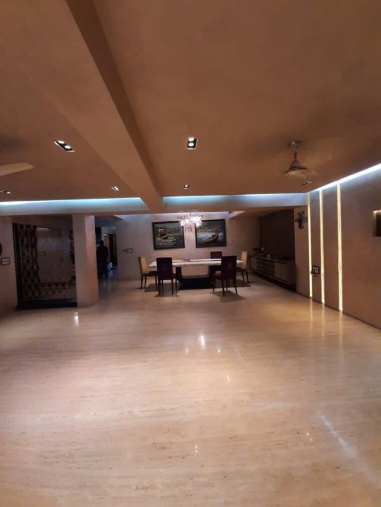  Parking, magnum-tower-chs 5 Bedroom 5000 Sq.Ft. Villa In Andheri West Mumbai 10539925