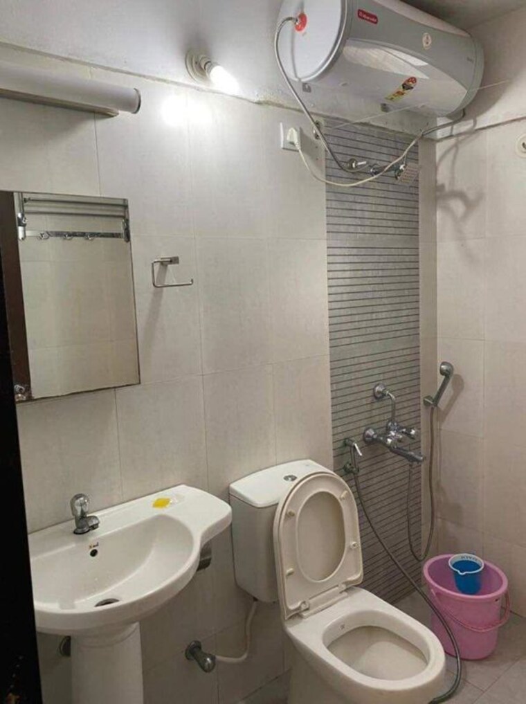 Bathroom, utsav-51-balewadi-residences 2 Bedroom 1200 Sq.Ft. Apartment In Balewadi Pune 10540076