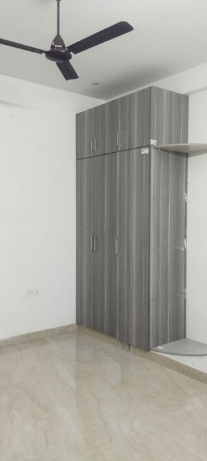 Building Lobby in 4 BHK Builder Floor at BP Homes, Sector 85 – for Rent