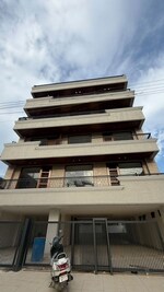 4 BHK 300 Sq.Yd. Builder Floor in Mansa Devi