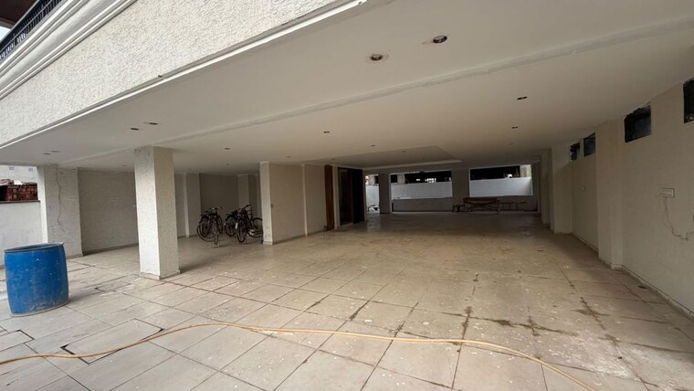  Parking, mansa devi 4 Bedroom 300 Sq.Yd. Builder Floor In Mansa Devi Panchkula 10539961