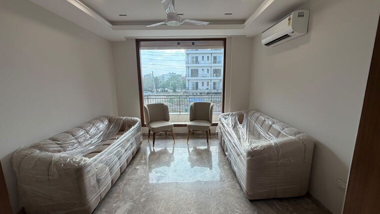 Living Room, mansa devi 4 Bedroom 300 Sq.Yd. Builder Floor In Mansa Devi Panchkula 10539961