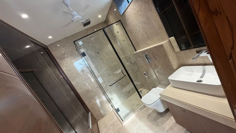 Attached Bathroom, mansa devi 4 Bedroom 300 Sq.Yd. Builder Floor In Mansa Devi Panchkula 10539961