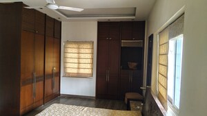 Room in  Apartment at Mandeville Gardens – for Sale