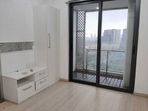 Room in 3 BHK Apartment at Lodha New Cuffe Parade, Wadala – for Sale