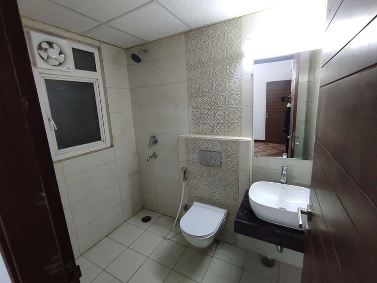 Bathroom, supertech-ecociti 2 Bedroom 890 Sq.Ft. Apartment In Sector 137 Noida 10540201