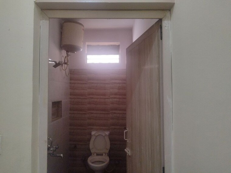 Bathroom, flower-garden-babusapalya 1 Bedroom 650 Sq.Ft. Independent House In Hennur Bangalore 10540182