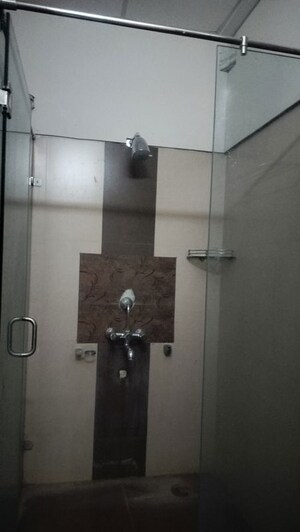 Attached Bathroom in 4 BHK Independent House at Banjara Hills – for Rent