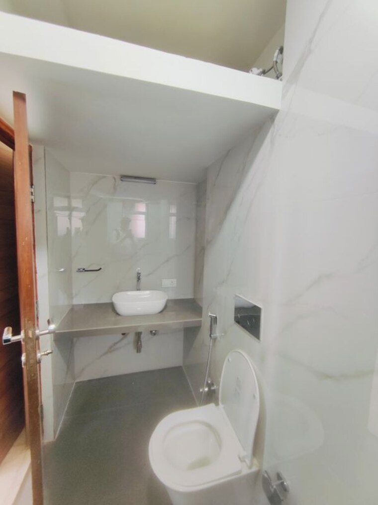 Bathroom, ajmera-manhattan 2 Bedroom 745 Sq.Ft. Apartment In Bhakti Park Mumbai 10540266