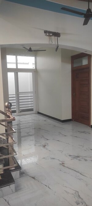 Room in 6+ BHK Independent House at Indira Nagar – for Rent