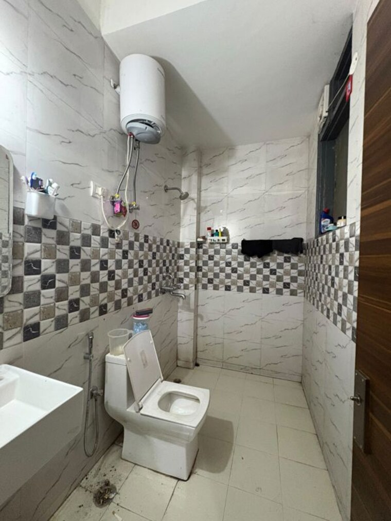 Bathroom, sushant-lok-2 2 Bedroom 1250 Sq.Ft. Apartment In Sector 57 Gurgaon 10540280