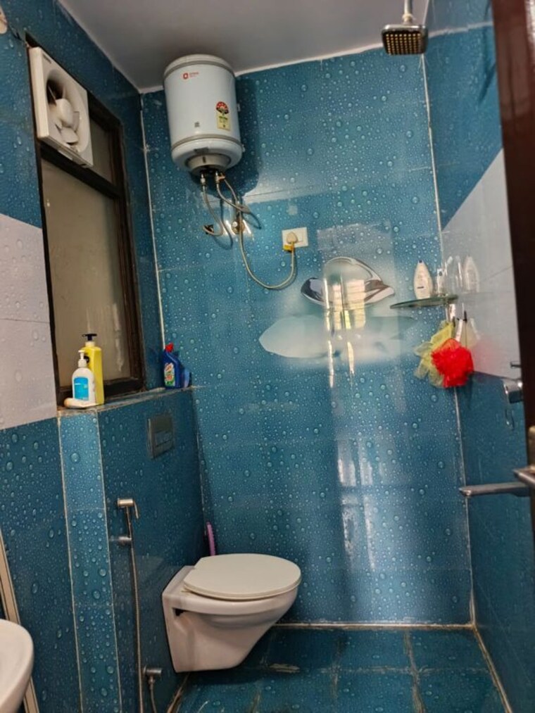 Bathroom, sushant-lok-3 2 Bedroom 1250 Sq.Ft. Builder Floor In Sector 57 Gurgaon 10540301