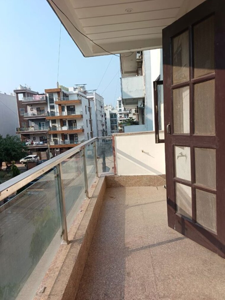 Balcony, sushant-lok-3 2 Bedroom 1250 Sq.Ft. Builder Floor In Sector 57 Gurgaon 10540301