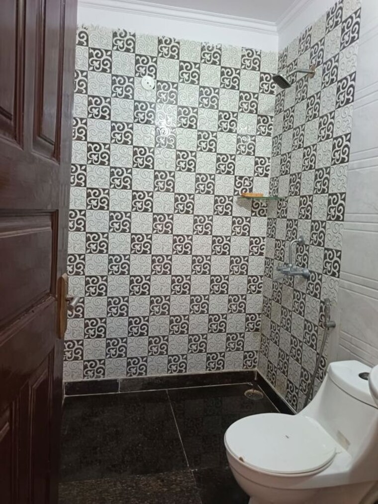 Bathroom, sushant-lok-3 2 Bedroom 1250 Sq.Ft. Builder Floor In Sector 57 Gurgaon 10540301