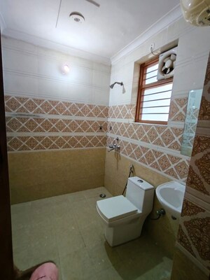 Bathroom in 2 BHK Builder Floor at Sushant Lok 2, Sector 57 – for Rent