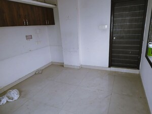 Room in  Apartment at Maharaj Gunj – for Sale