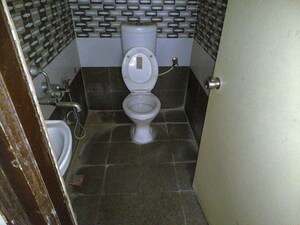 Bathroom in  Apartment at Maharaj Gunj – for Sale