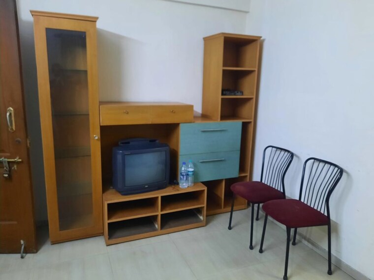 Living Room, srishti-complex-powai 1 Bedroom 700 Sq.Ft. Apartment In Powai Mumbai 10540392