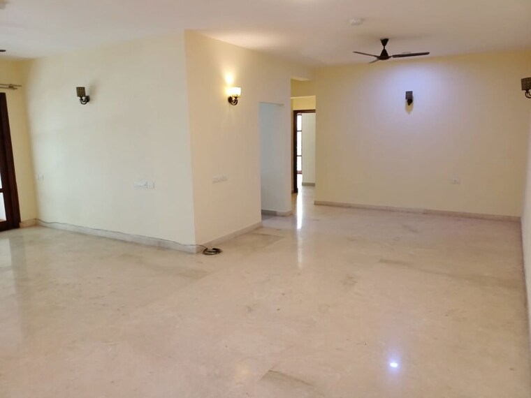 Room, hs-apartment 3 Bedroom 2690 Sq.Ft. Apartment In Cunningham Road Bangalore 10540405