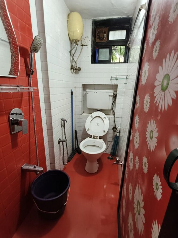 Bathroom, ashirwad-chs-andheri-east 1 Bedroom 300 Sq.Ft. Apartment In Andheri East Mumbai 10540478
