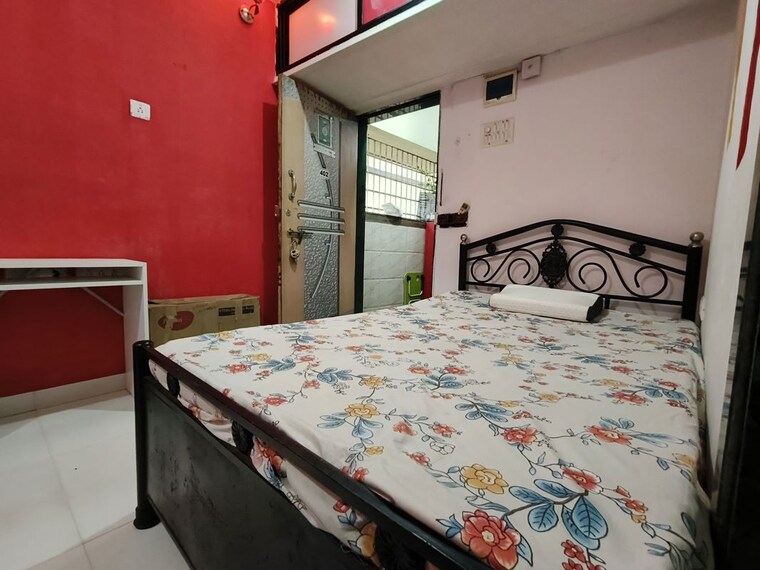 Bedroom, ashirwad-chs-andheri-east 1 Bedroom 300 Sq.Ft. Apartment In Andheri East Mumbai 10540478