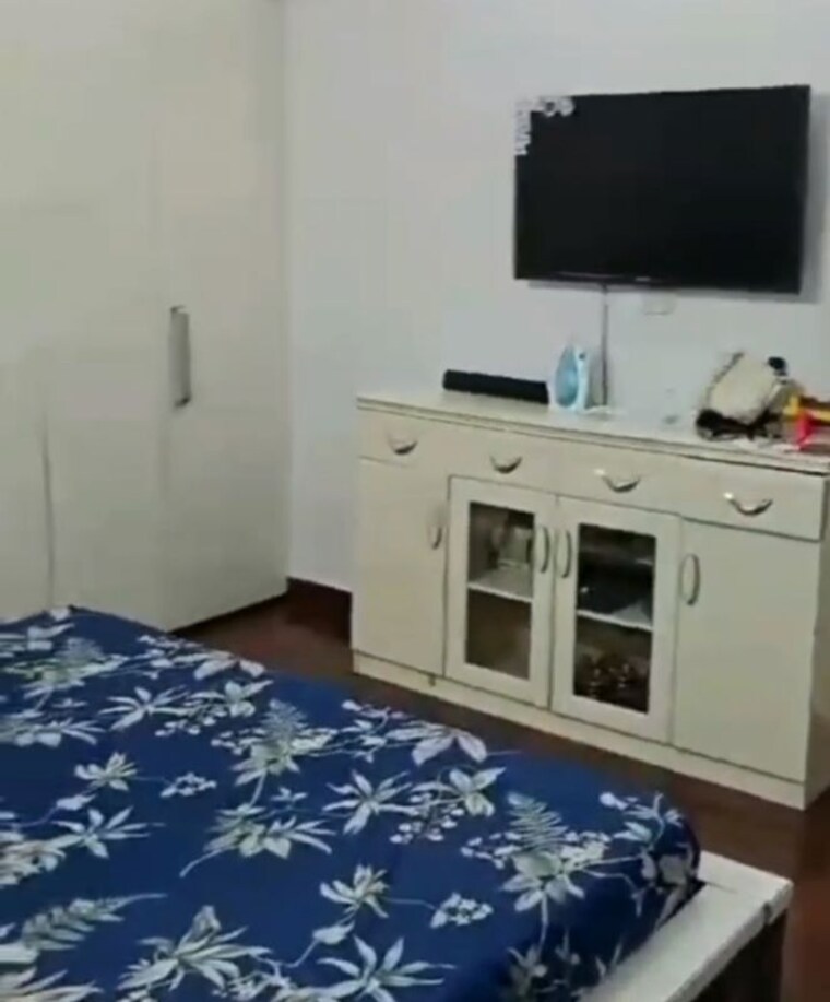 Room, subhash nagar 2 Bedroom 100 Sq.Yd. Builder Floor In Subhash Nagar Delhi 10540485