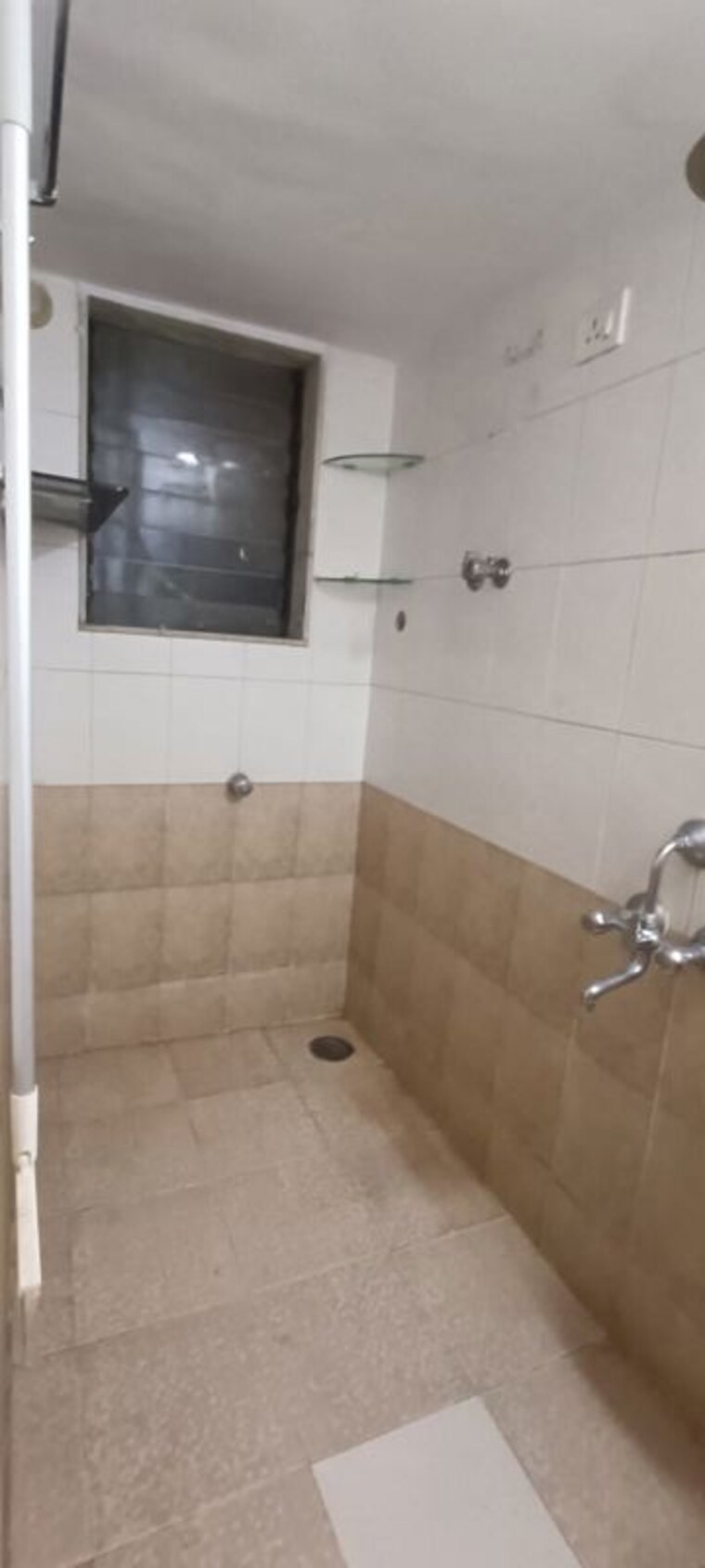 Bathroom, aditya-vakola-sandeep-chs-ltd 1 Bedroom 600 Sq.Ft. Apartment In Santacruz East Mumbai 10540540