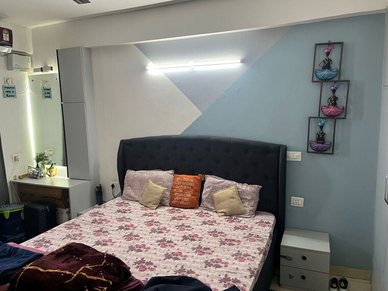 Bedroom, tulip-white 3 Bedroom 2100 Sq.Ft. Apartment In Sector 69 Gurgaon 10540551