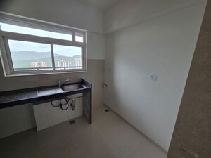 Room in 2 BHK Apartment at Dosti Eastern Bay, Wadala – for Rent