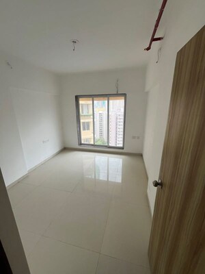 Room in 2 BHK Apartment at Dosti Eastern Bay, Wadala – for Rent