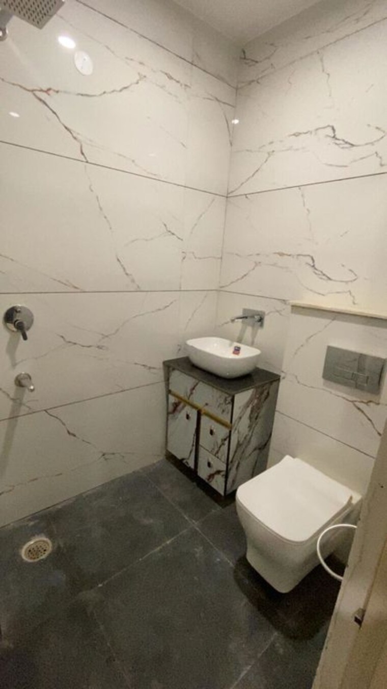 Bathroom, hlp-palmillas 3 Bedroom 1700 Sq.Ft. Apartment In Vip Road Zirakpur 10540602