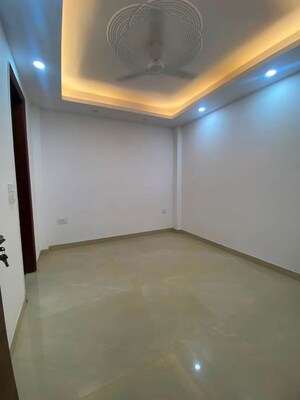 Room in 2 BHK Builder Floor at Palm Residency Chhatarpur, Chattarpur – for Rent
