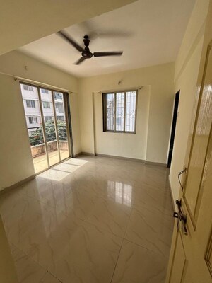 Room in 3 BHK Apartment at Vardhaman Residency Wakad, Wakad – for Rent