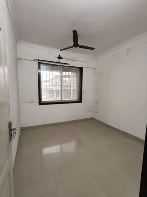 Room in 3.5 BHK Apartment at Arihant Sparsh, Vashi Sector 26 – for Rent