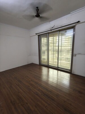 Room in 3.5 BHK Apartment at Arihant Sparsh, Vashi Sector 26 – for Rent