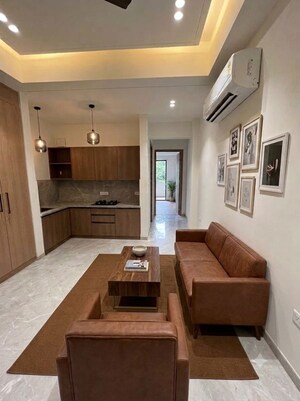 Living Room in 2 BHK Builder Floor at DLF City Phase V, Dlf Phase V – for Rent