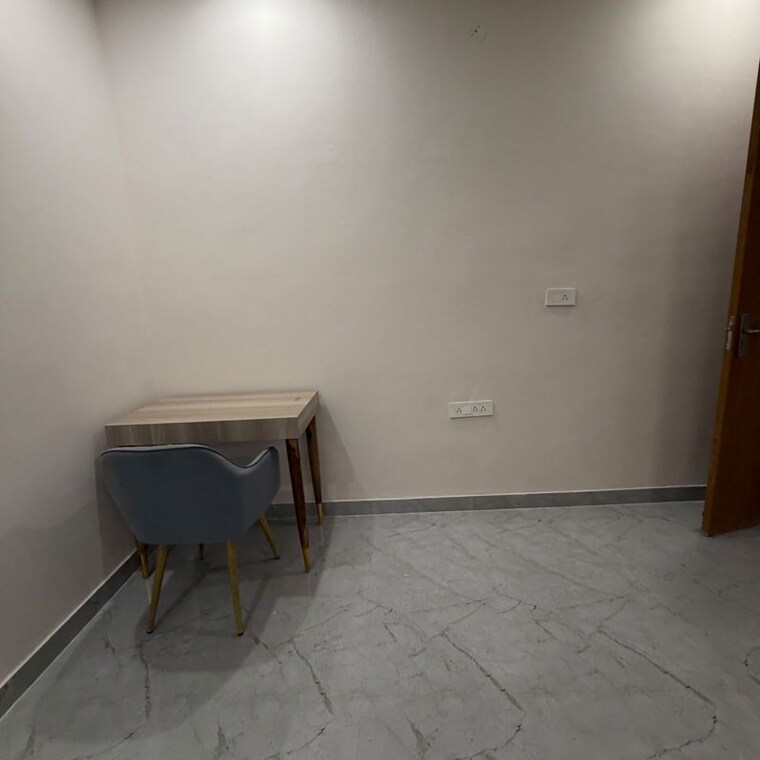 Room, dlf-city-phase-v 2 Bedroom 1200 Sq.Ft. Builder Floor In Dlf Phase V Gurgaon 10540663