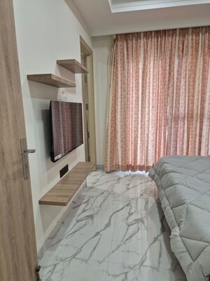 Bedroom in 1 BHK Builder Floor at DLF Atria, Dlf Phase ii – for Rent