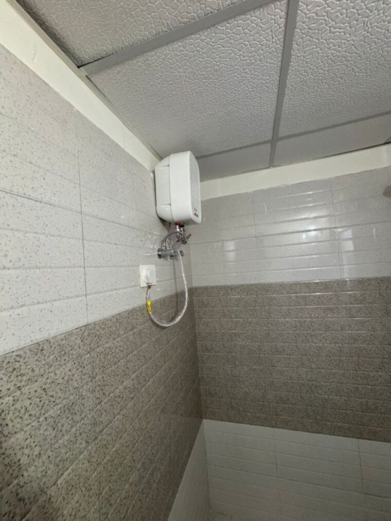 Bathroom, gls-arawali-homes-phase-2 3 Bedroom 745 Sq.Ft. Apartment In Sohna Sector 4 Gurgaon 10540705
