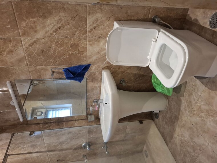 Bathroom, banjara hills 3 Bedroom 2500 Sq.Ft. Apartment In Banjara Hills Hyderabad 10540707
