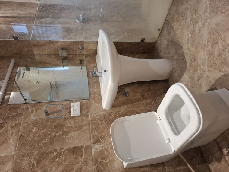 Bathroom, banjara hills 3 Bedroom 2500 Sq.Ft. Apartment In Banjara Hills Hyderabad 10540707