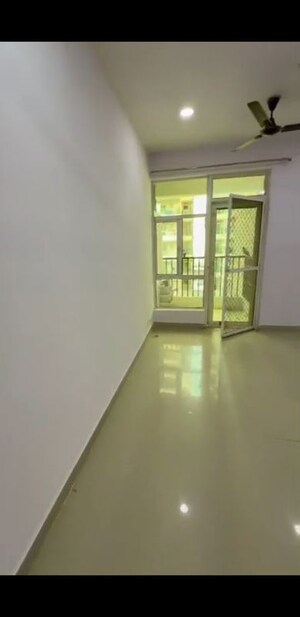 Room in 3 BHK Apartment at Gaur City 2 - 12th Avenue, Sector 16c Greater Noida – for Sale