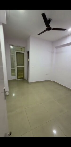 Room in 3 BHK Apartment at Gaur City 2 - 12th Avenue, Sector 16c Greater Noida – for Sale