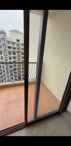 Room in 3 BHK Apartment at Eros Sampoornam, Sector 2 Greater Noida – for Sale