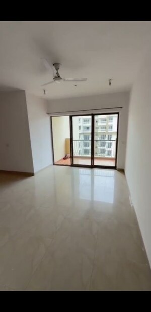 Room in 3 BHK Apartment at Eros Sampoornam, Sector 2 Greater Noida – for Sale