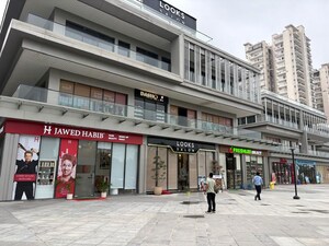  Shop For Sale in Bhutani City Center, Sector 150