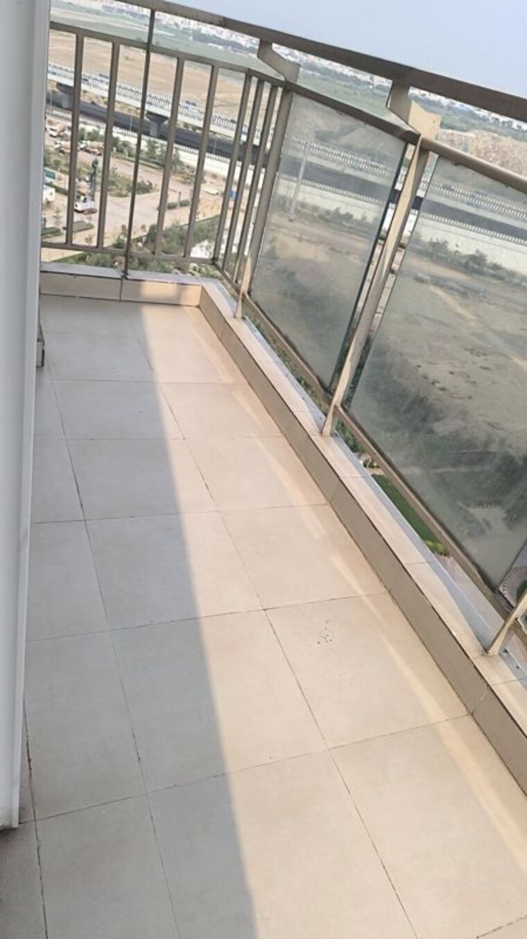 Balcony, conscient-heritage-max 3 Bedroom 1942 Sq.Ft. Apartment In Sector 102 Gurgaon 10540736