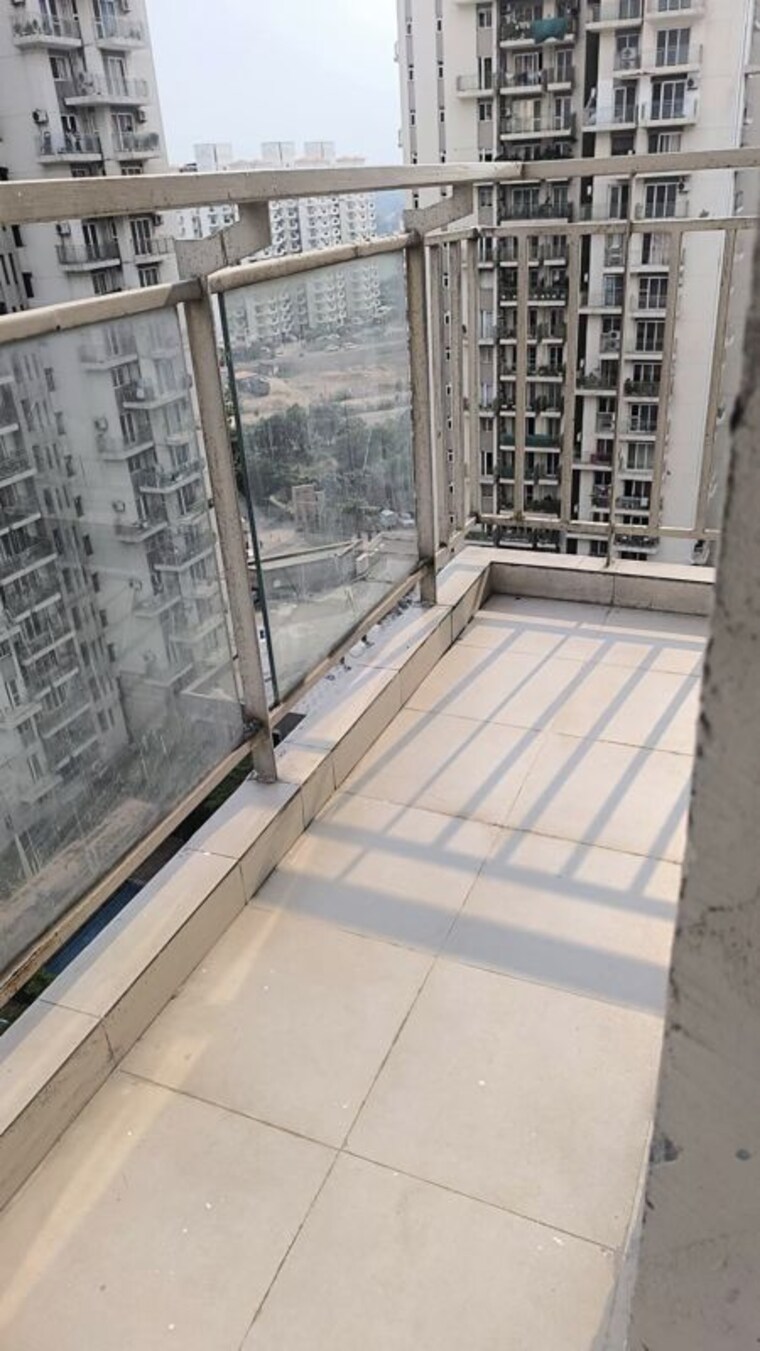 Balcony, conscient-heritage-max 3 Bedroom 1942 Sq.Ft. Apartment In Sector 102 Gurgaon 10540736