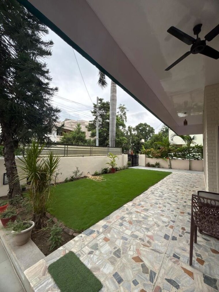 Balcony, sector 45 3 Bedroom 4500 Sq.Ft. Builder Floor In Sector 45 Chandigarh 10540751