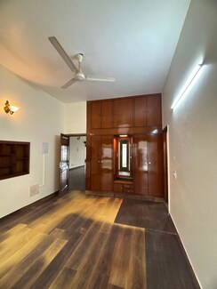 3 BHK + Prayer Room,Servant Room,Study Room Builder Floor For Rent in Sector 45